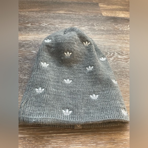 Adidas winter hat - Picture 5 of 5